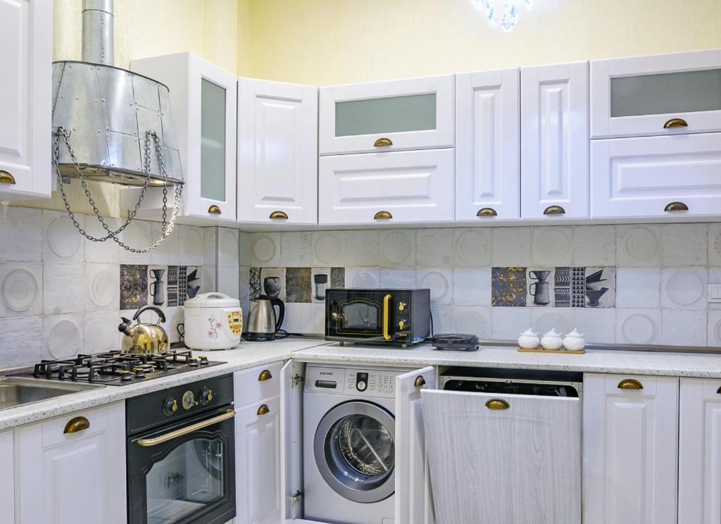 Sweet Home 6 Vip At Rustaveli Avenue Тбилиси Екстериор снимка
